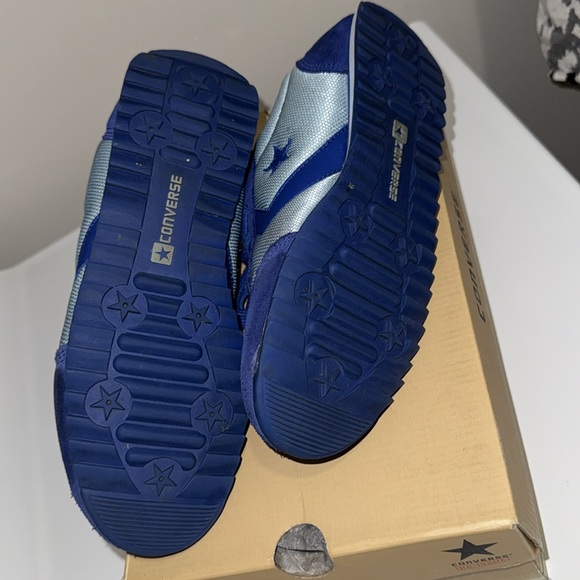 Converse Size 9 - Picture 6 of 7